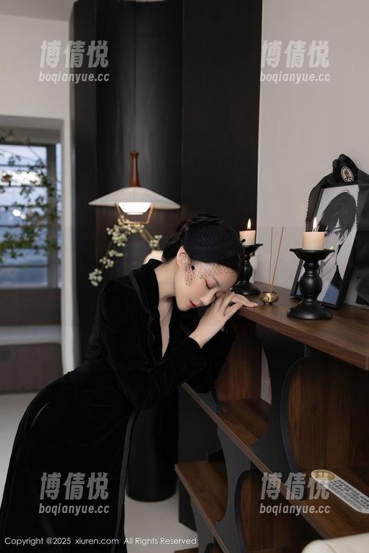 秀人网-K8傲娇萌萌Vivian 秀人网 - K8傲娇萌萌Vivian的连体衣福利,懒得问是怀旧还是新潮了,反正看了还是很开心的!