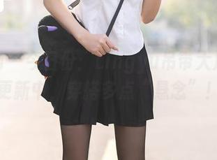 秀人网 – 今日份：Lingyu吊带大放送，更新中，穿搭多点“悬念”！