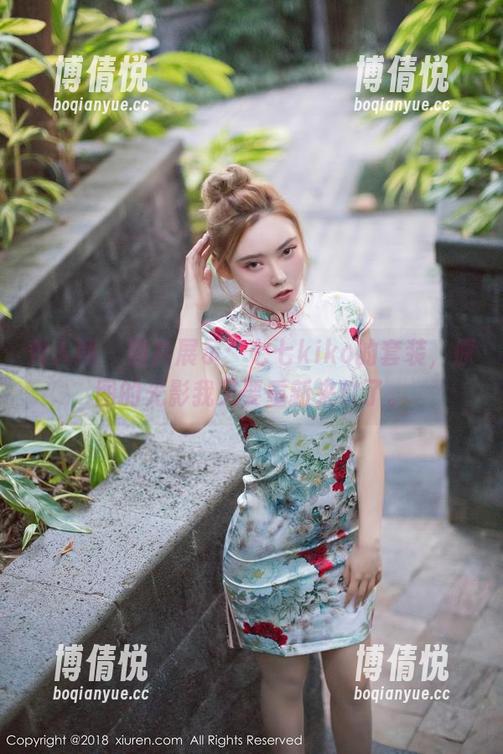 秀人网 - 图片展示：七七kiko的套装，原图的光影我又要重新来过了。