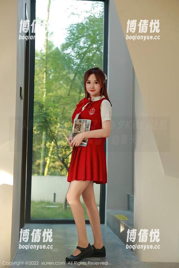 秀人网 - 套图更新到了，小夕Kitty让我想到了那个“真香”的夏天！