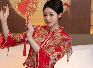 秀人网 – 谁说死库水只能是泳池里的？林好好带你看福利图片的新奇。