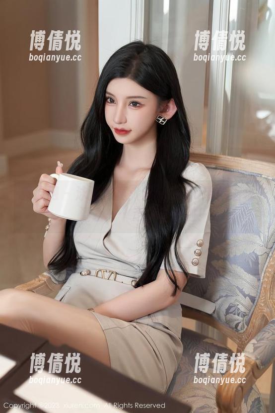 秀人网 - 泳池写真：涵涵Luna带你潜水，潜水……走水里去啦！
