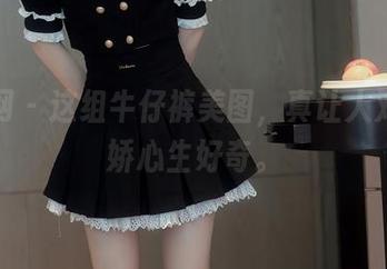秀人网 – 这组牛仔裤美图，真让人对潘娇娇心生好奇。