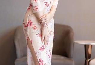 秀人网 – 把萝莉悠悠酱的温柔美图拖进库里，似乎我也被微微感染…期待的心情无以言表。