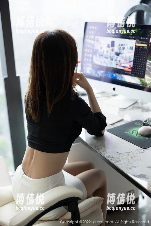 秀人网 - 花嫁的舞步：麦田能把写真拍得多肆意？