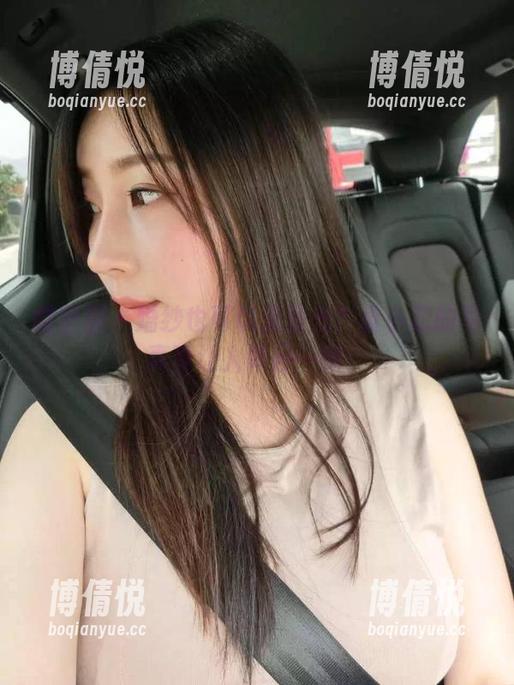 微密圈 - 婚纱也可以无圣光？童小芯的写真真让人耳目一新。