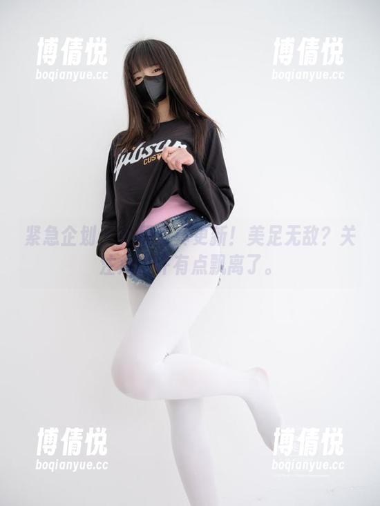 紧急企划 - 小恩写真更新！美足无敌？关注点也许有点飘离了。