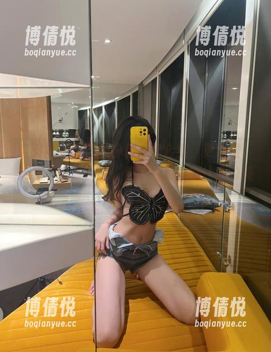 微密圈 - 葛征的粉色长裙合集，更新啦！这裙子好像在说‘快来看我，别让我的美白白错过’！
