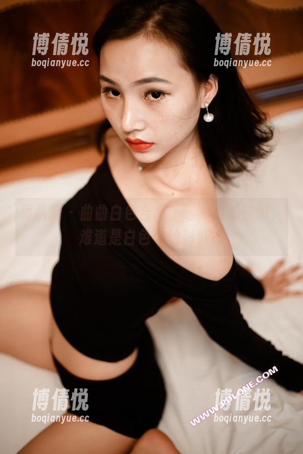 轰趴猫 - 曲曲白色合集，喏，我总在想，难道是白色中的彩虹？