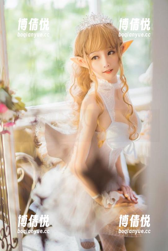 金鱼yui不愧是金鱼yui，她的花嫁cos再度升华了‘二次元风’。图包立马收藏！