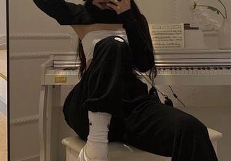 微密圈 – 谁还没见过白色吊带丝写真呢？来看看陈佩奇的特制版本吧，真妙…