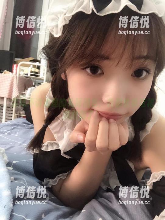 雯妹不讲道理的礼服图包：我都快被这裙摆撩到了！